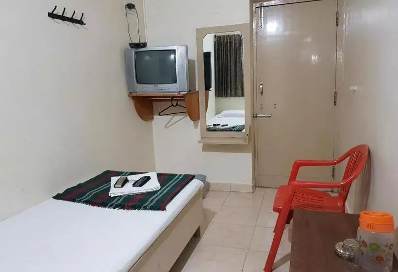 هتل Sri Kumara Lodge