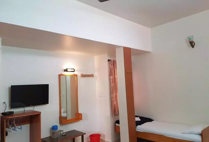 هتل Sri Kumara Lodge