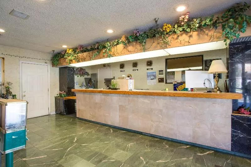 Отель Best Whittier Inn