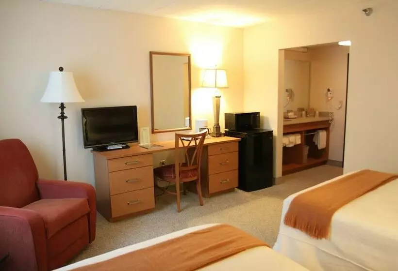 هتل Brentwood Inn & Suites