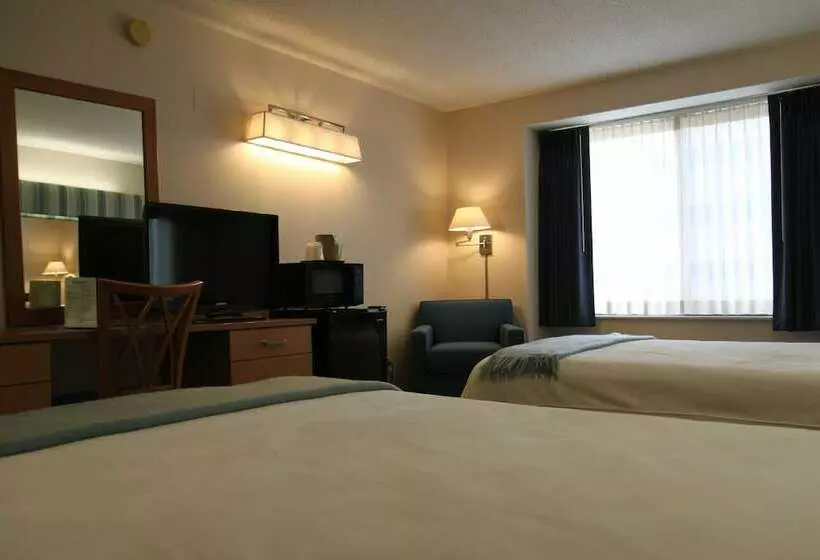 هتل Brentwood Inn & Suites