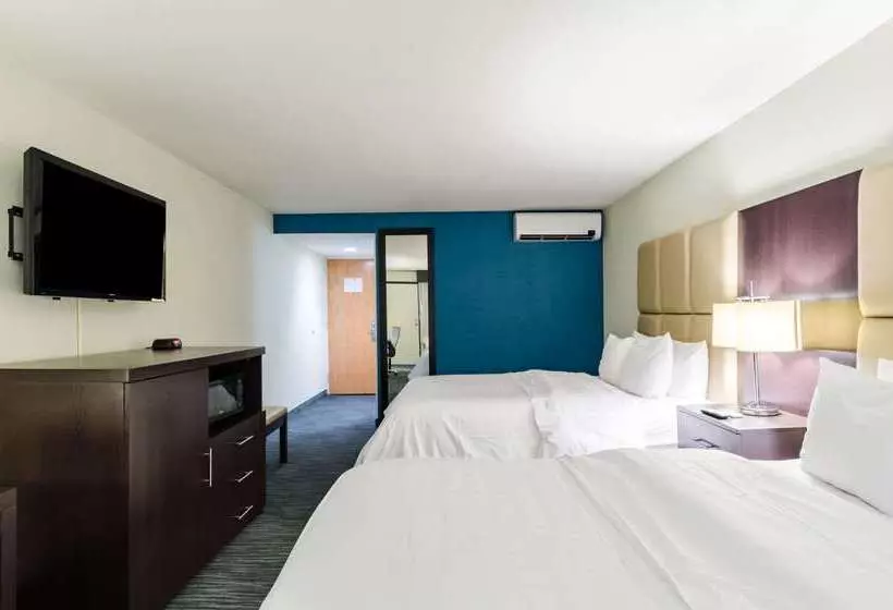 호텔 Clarion  And Aqua Lagoon Waterpark