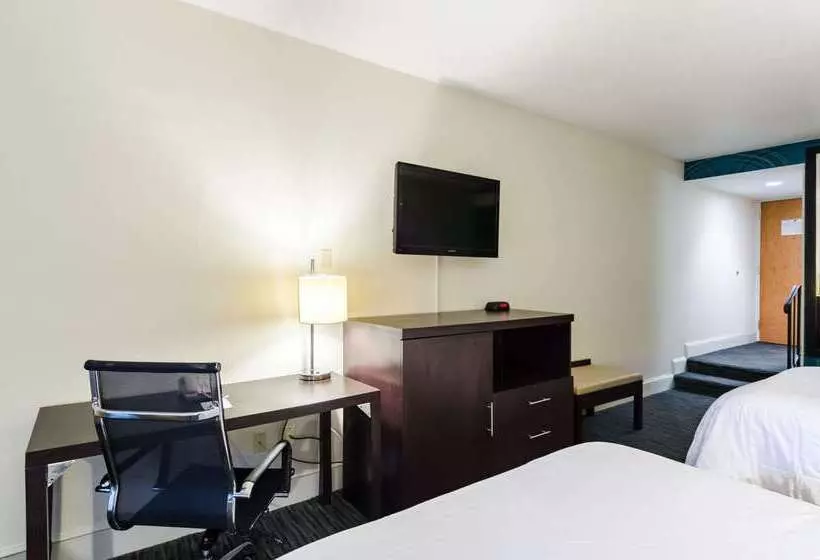 호텔 Clarion  And Aqua Lagoon Waterpark