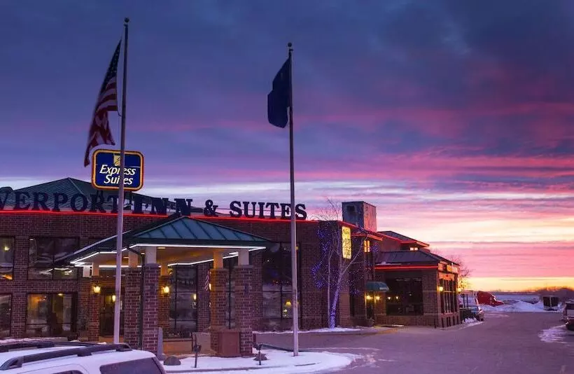 酒店 Express Suites Riverport Inn & Suites