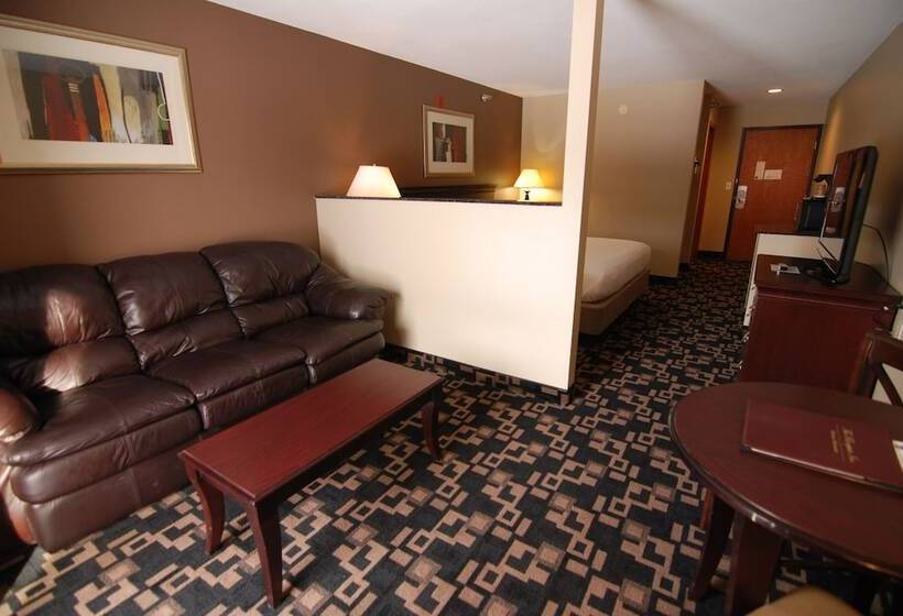 בית מלון כפרי Express Suites Riverport Inn & Suites