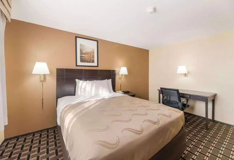 Отель Quality Inn