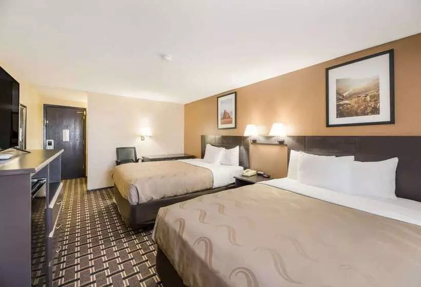Отель Quality Inn