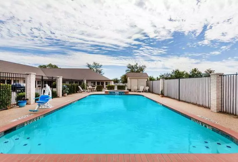 호텔 Super 8 By Wyndham Cleburne