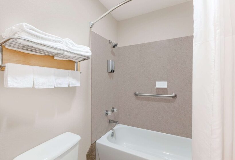 בית מלון כפרי Super 8 By Wyndham Cleburne