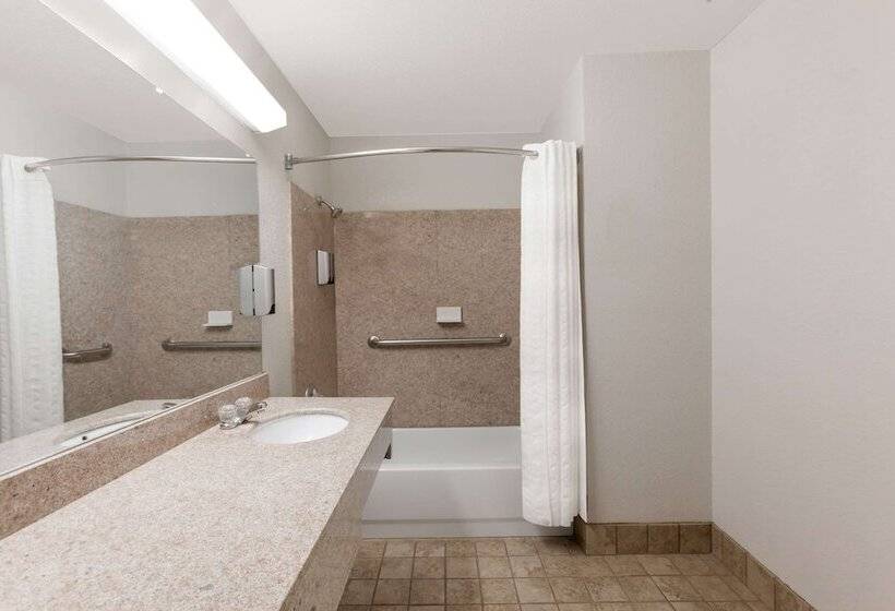 בית מלון כפרי Super 8 By Wyndham Cleburne