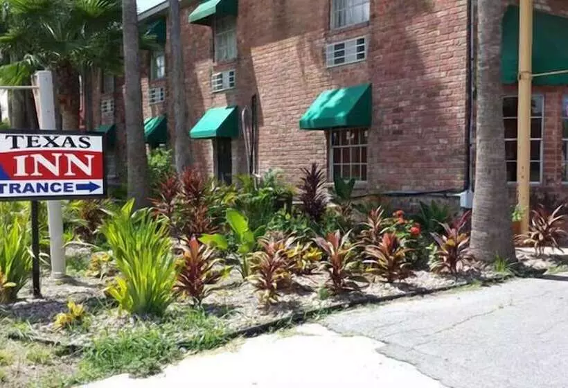 호텔 Texas Inn