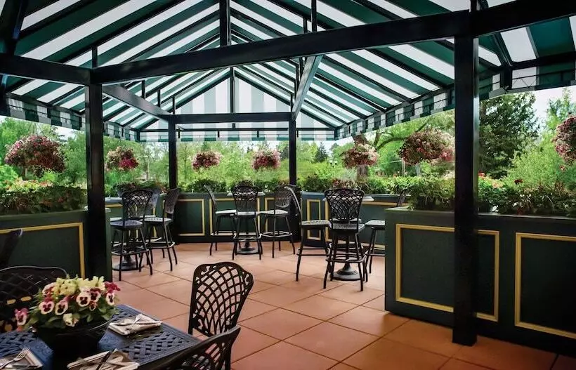 בית מלון כפרי The Broadmoor