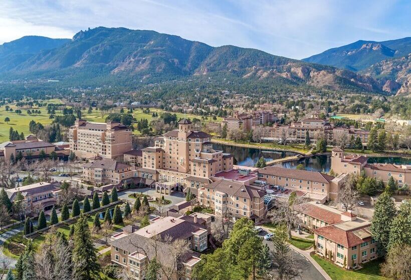 هتل The Broadmoor
