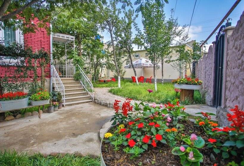 تختخواب و صبحانه Book