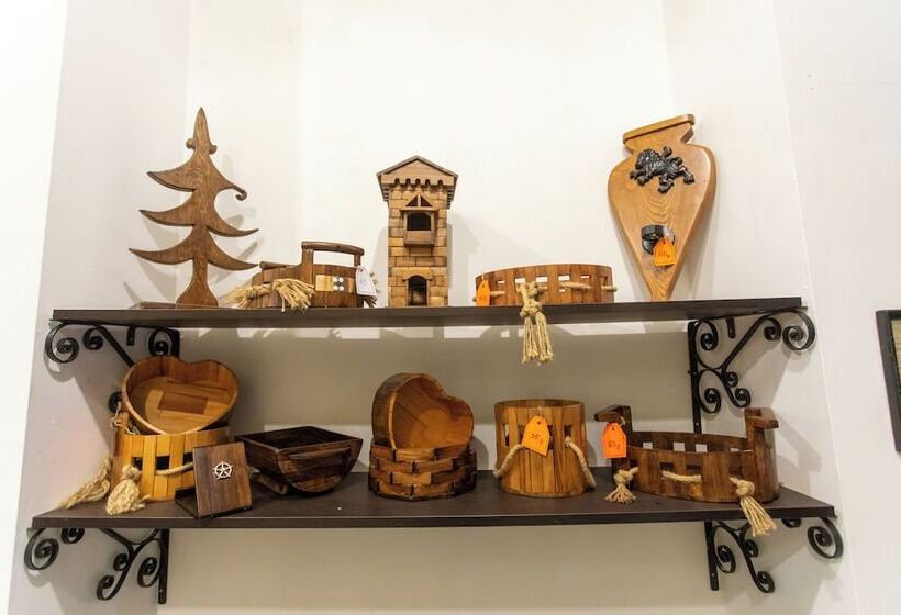 تختخواب و صبحانه Book