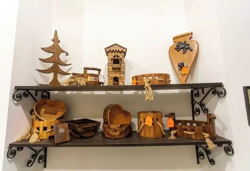 تختخواب و صبحانه Book