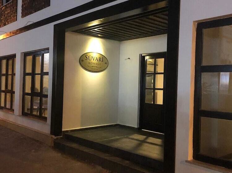 Отель Suvari