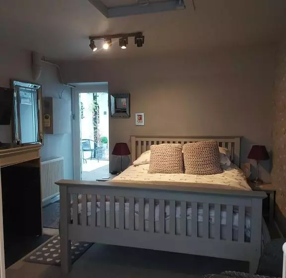 Langside Bed And Breakfast