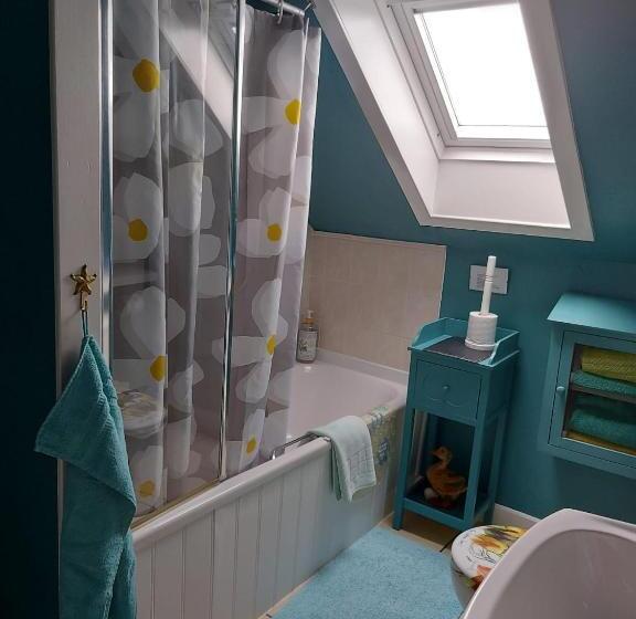 Langside Bed And Breakfast