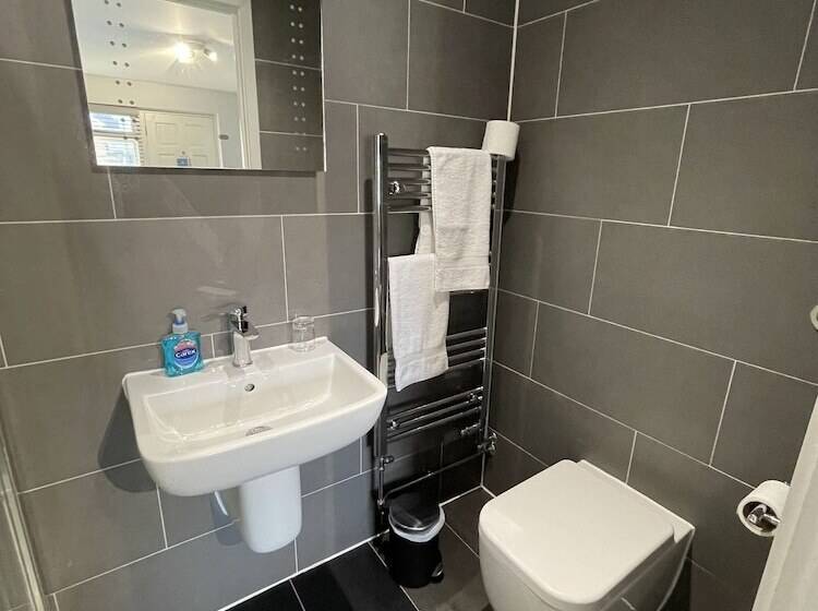 펜션 Arlan House, Central Basingstoke