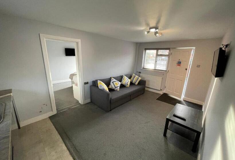 펜션 Arlan House, Central Basingstoke