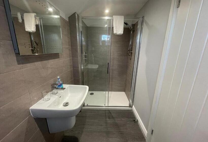 펜션 Arlan House, Central Basingstoke