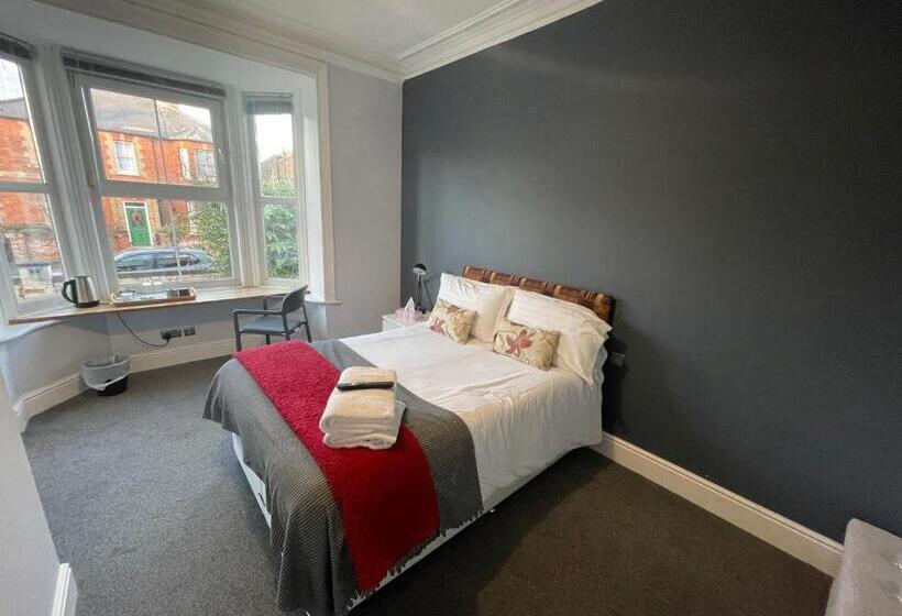 펜션 Arlan House, Central Basingstoke