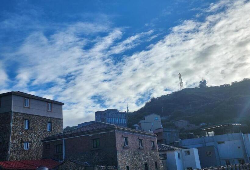 پانسیون Eternal Seaside House