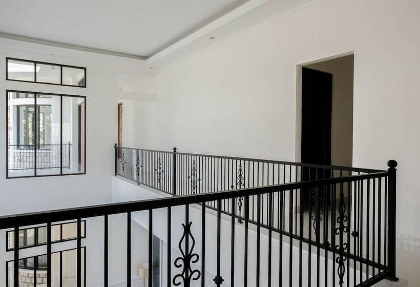 בית מלון כפרי Oyo 1110 Ijen Boutique Residence