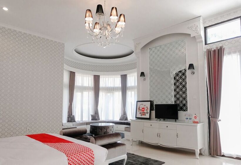 בית מלון כפרי Oyo 1110 Ijen Boutique Residence