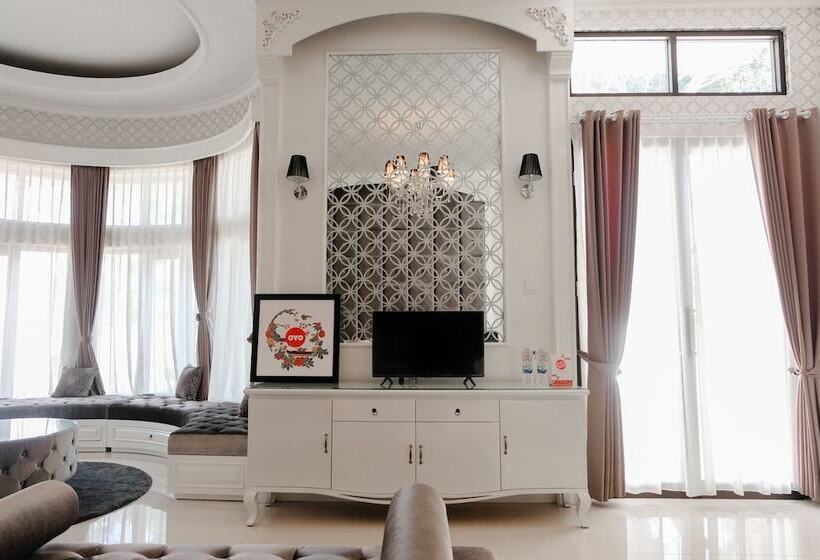 בית מלון כפרי Oyo 1110 Ijen Boutique Residence