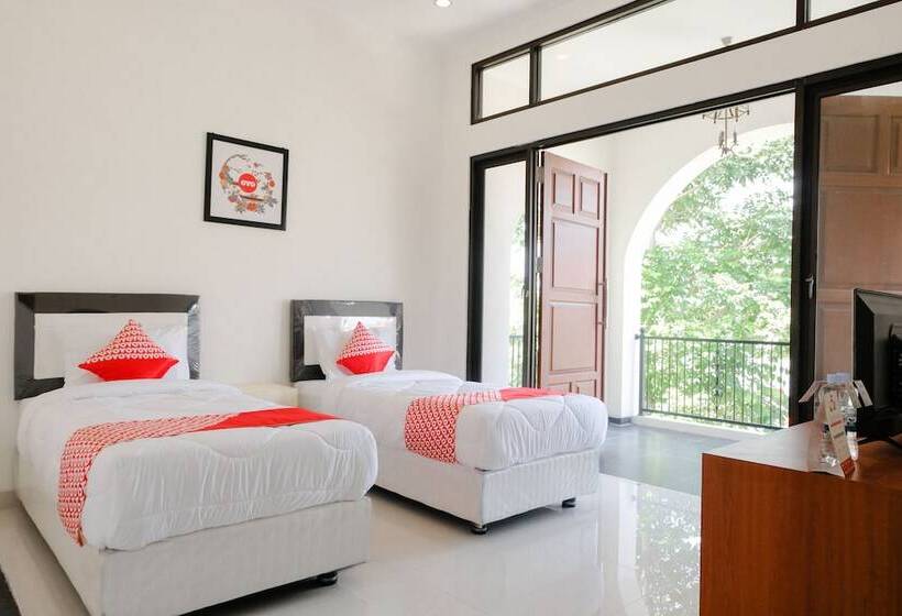 בית מלון כפרי Oyo 1110 Ijen Boutique Residence