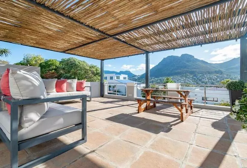 Majatalo Hout & About Guest House