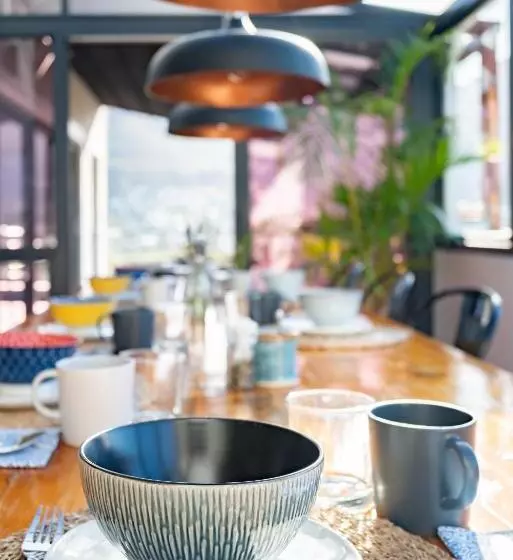 Majatalo Hout & About Guest House