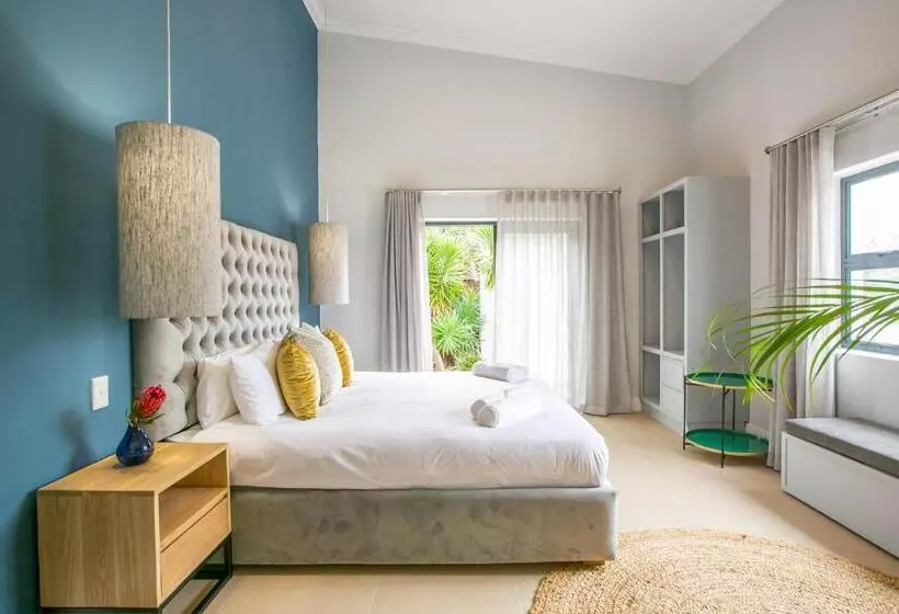 Majatalo Hout & About Guest House