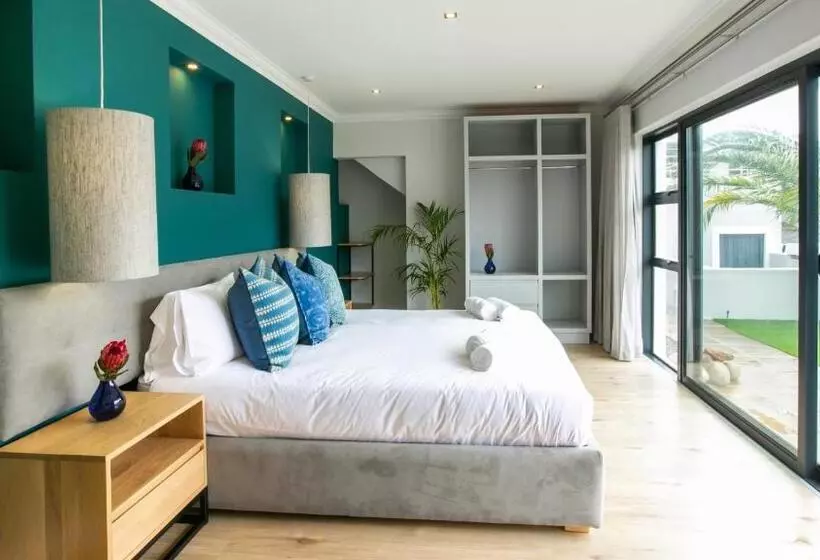 Majatalo Hout & About Guest House