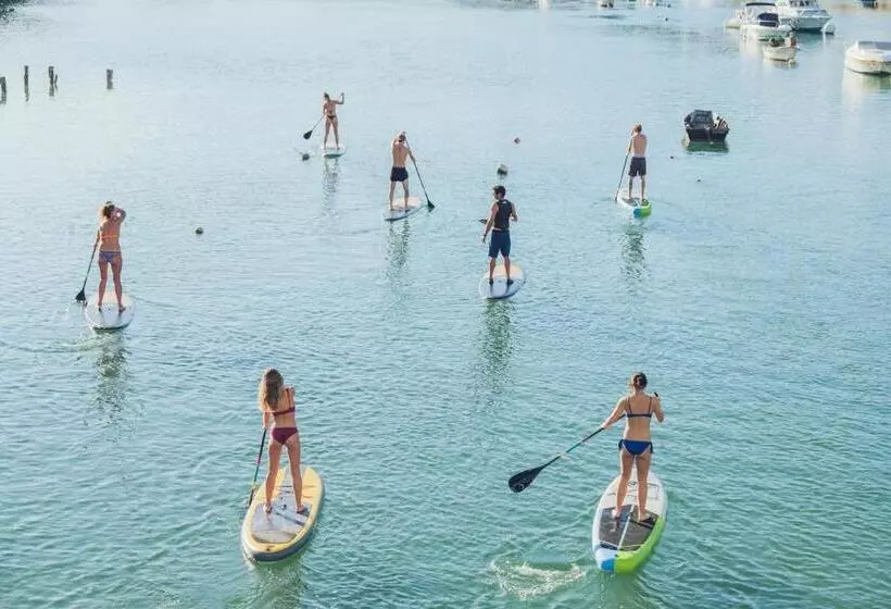 Moana Eco Surf House   Hostel
