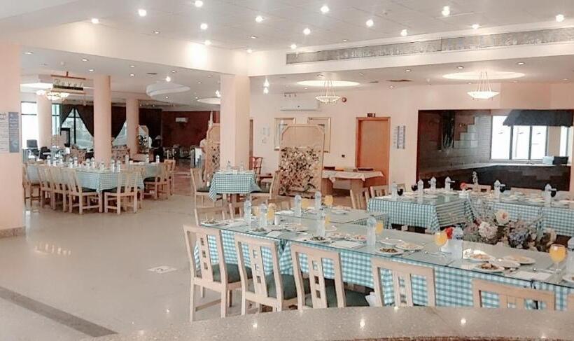 هتل Royal Beach Resort Sudr