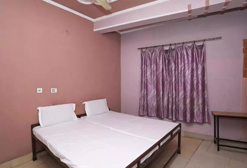 Hotelli Spot On 40652 Sai Niwas