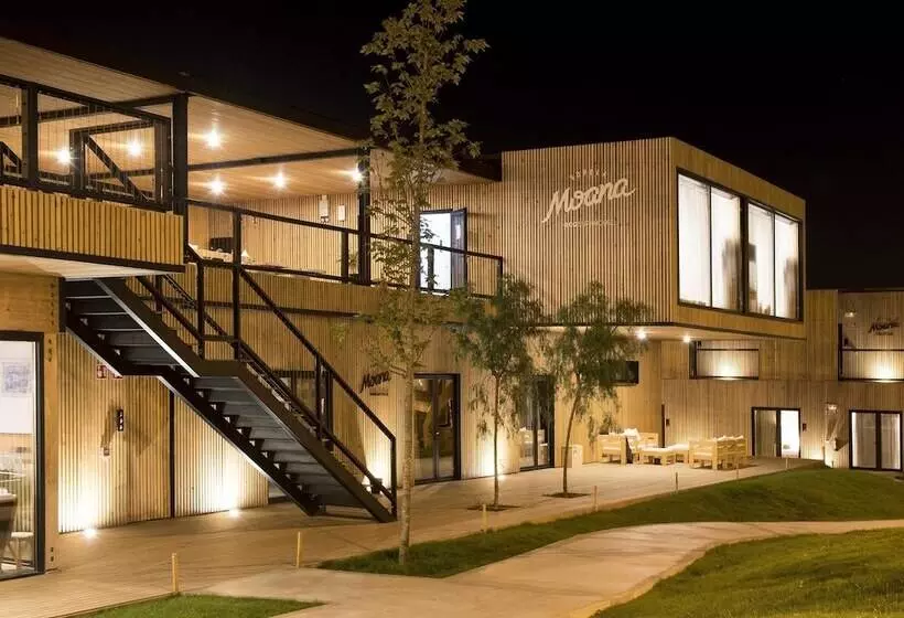 Moana Eco Surf House   Hostel