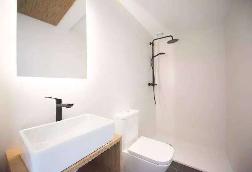 Moana Eco Surf House   Hostel