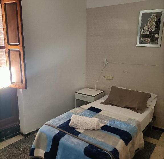 ペンション Ca De L Alfas