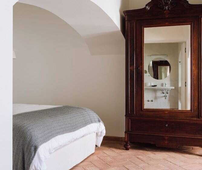 پانسیون Travassos 11