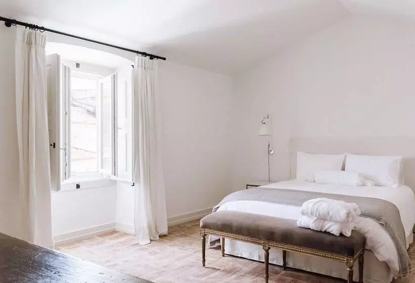 Majatalo Travassos 11