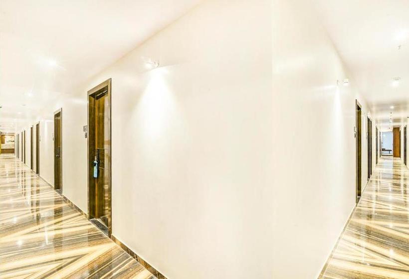 Отель Fab Urban Court