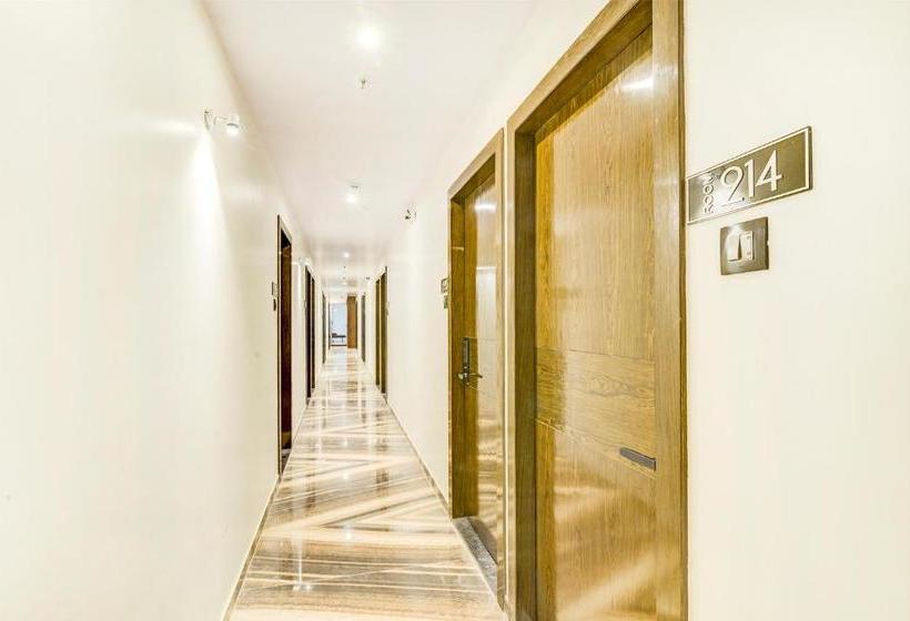 Отель Fab Urban Court