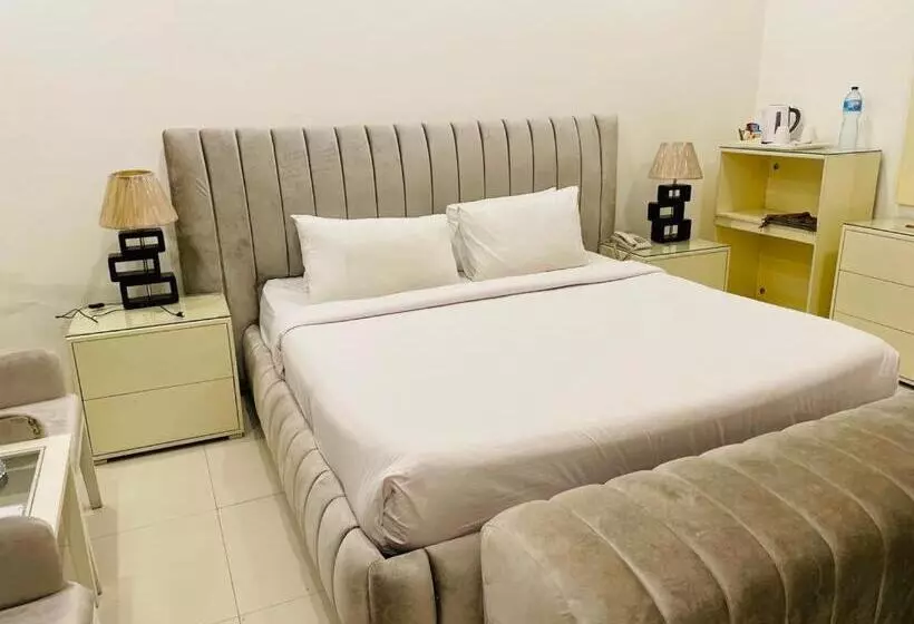 Maryleena Hotel Gulberg
