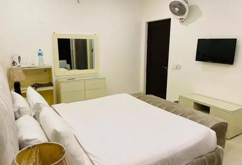 Maryleena Hotel Gulberg