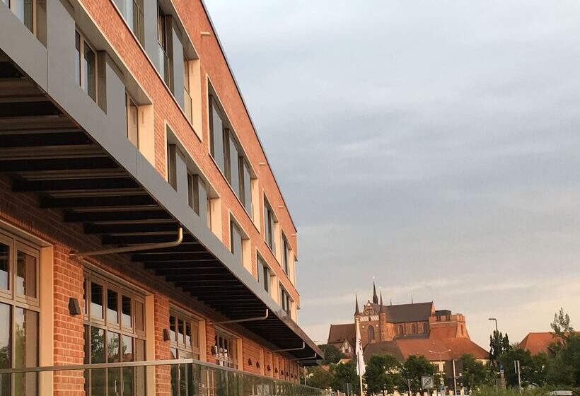 Отель Park Inn By Radisson Wismar