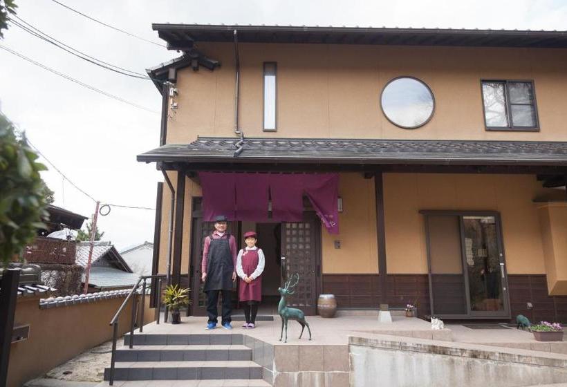 פנסיון Miyajima Fujinoya Female Only